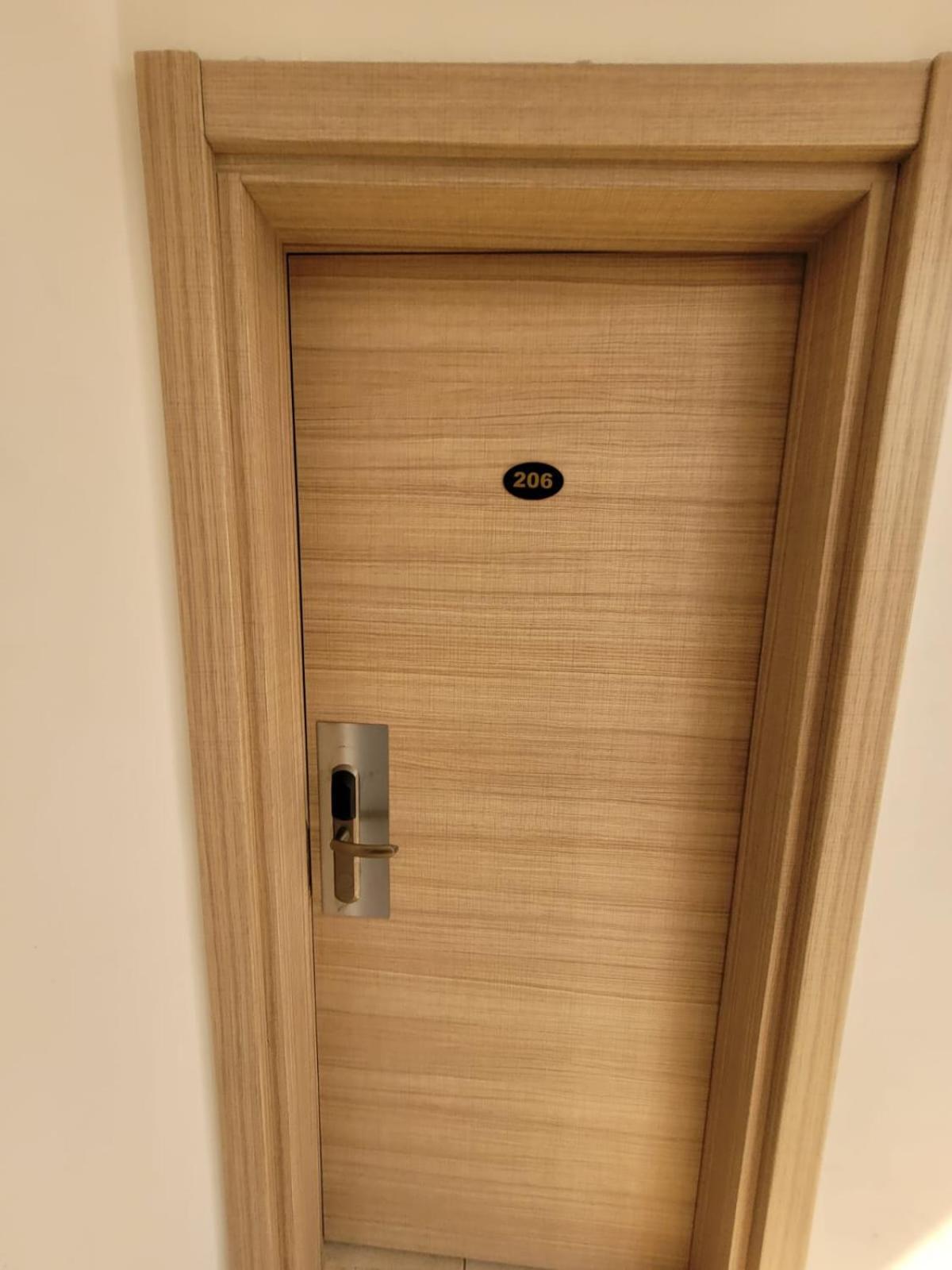 קמר Best Hotel מראה חיצוני תמונה